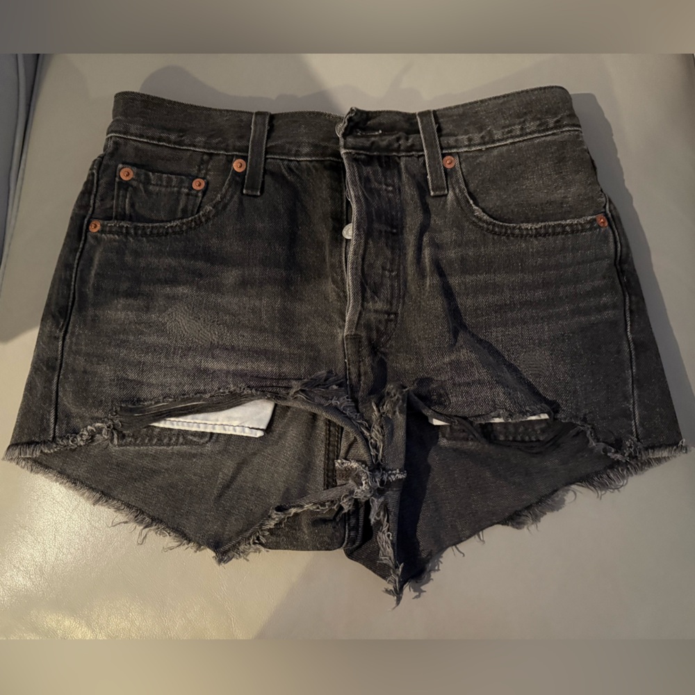 Levi’s vintage black wash jean shorts, great condition, size 25